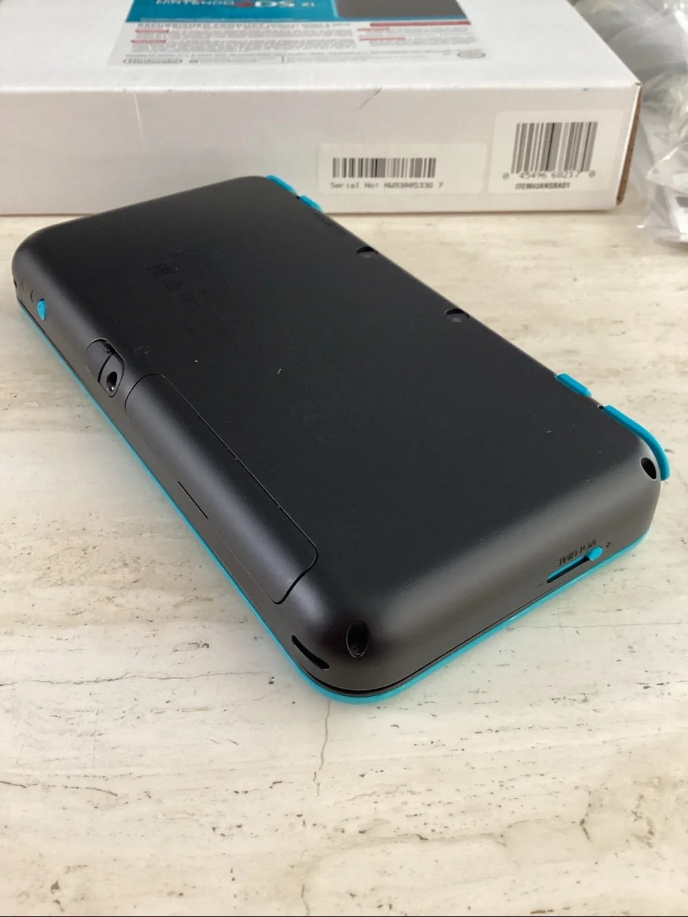 New Nintendo 2DS XL Console Nintendo Factory Refurbished & Charger Turquoise